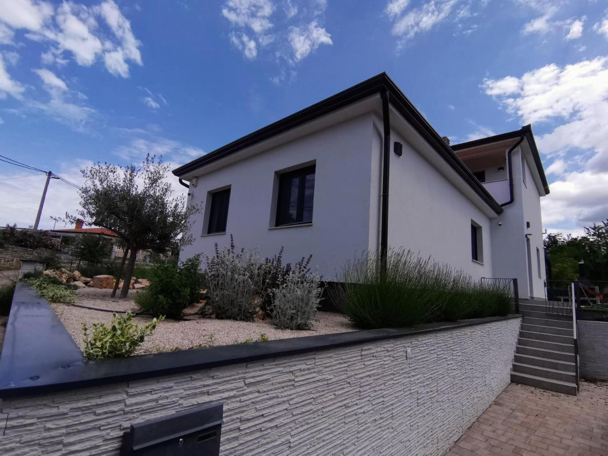 אומאג Villa Oliva מראה חיצוני תמונה